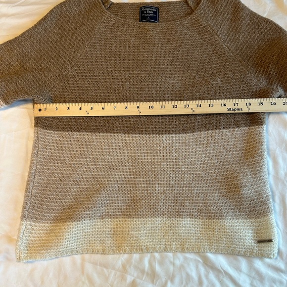 Abercrombie & Fitch Tan and Cream Scoop Neck Sweater - Picture 5 of 11